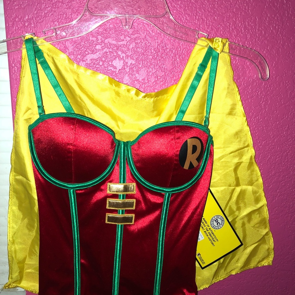 Costume